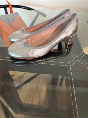 White Mountain Silver Metallic Made in Italy- Genuine Leather Heel Ballet Flats